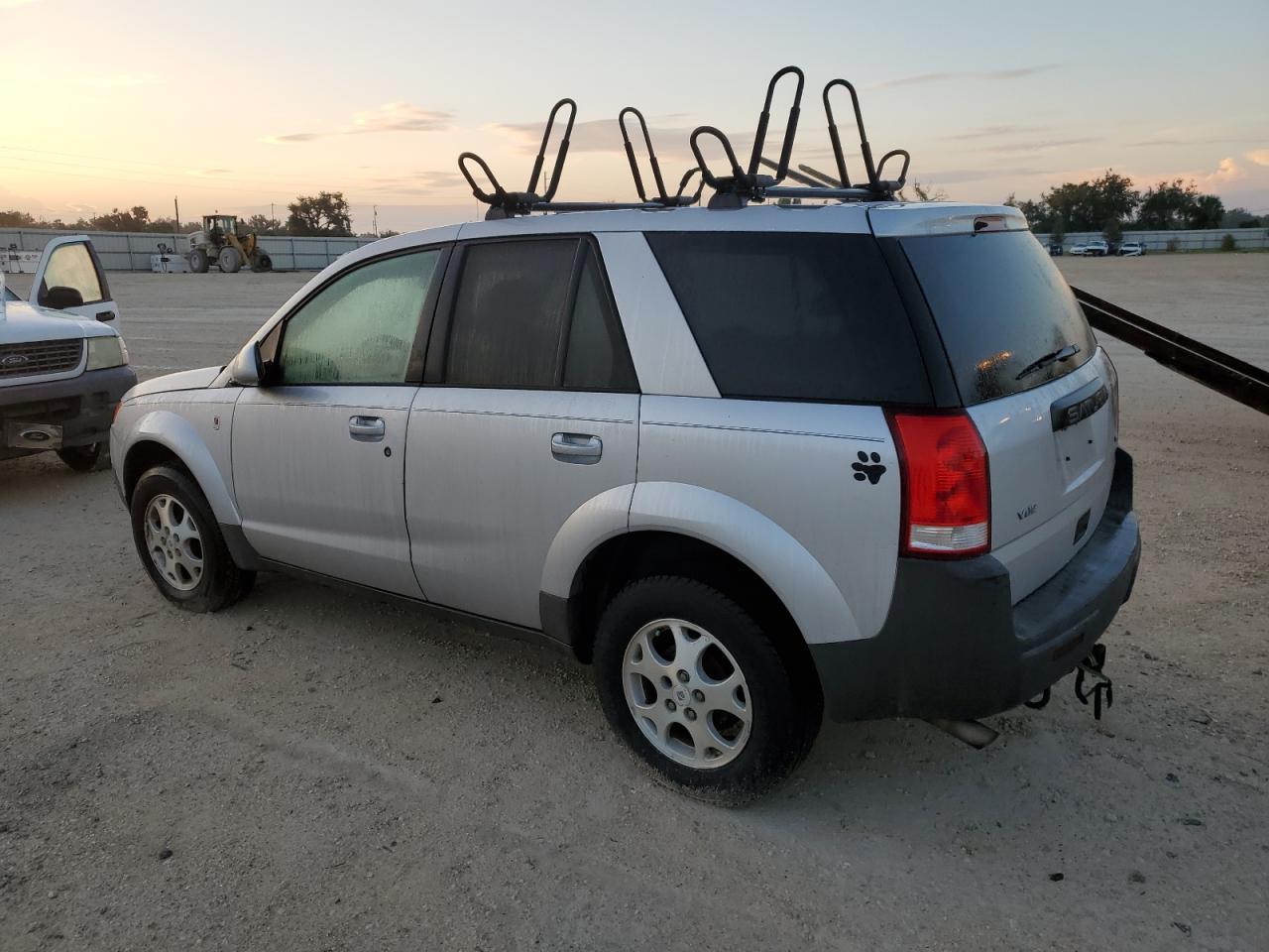 2005 Saturn VUE - Image 2