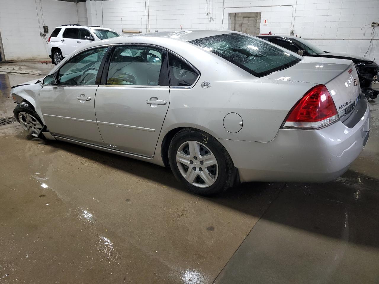 2006 Chevrolet Impala - Image 2