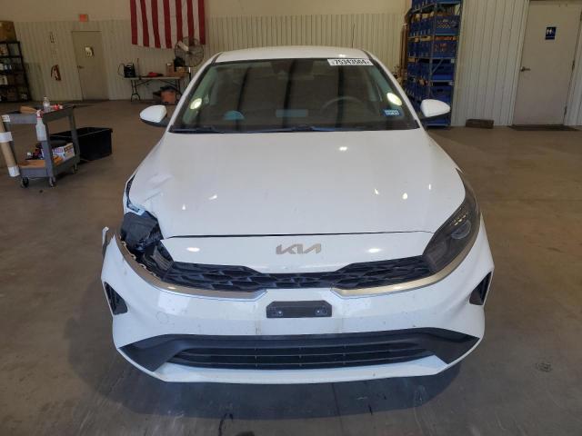 3KPF24AD4NE447345 Kia Forte FE 5