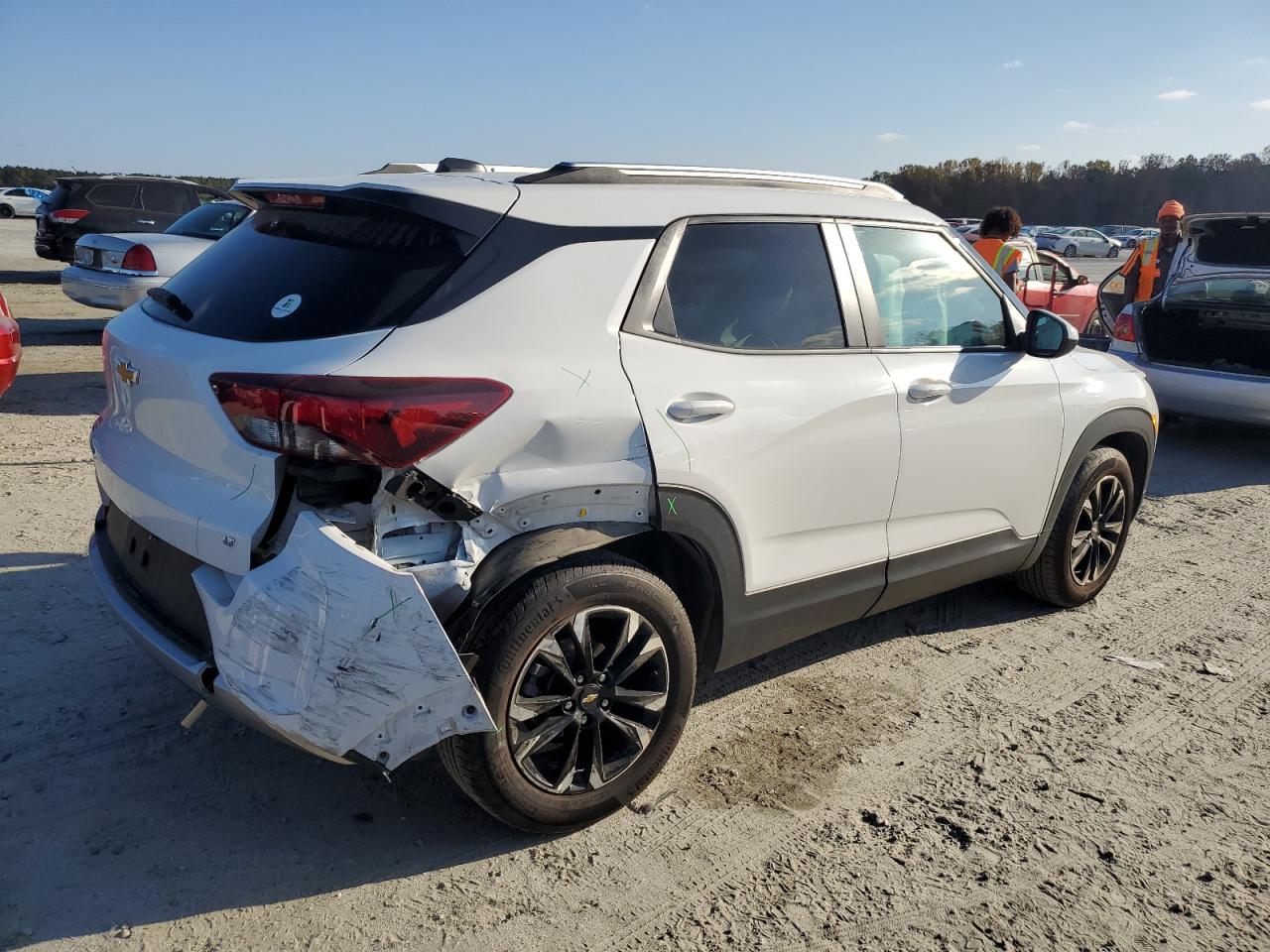 2023 Chevrolet TrailBlazer - Image 3