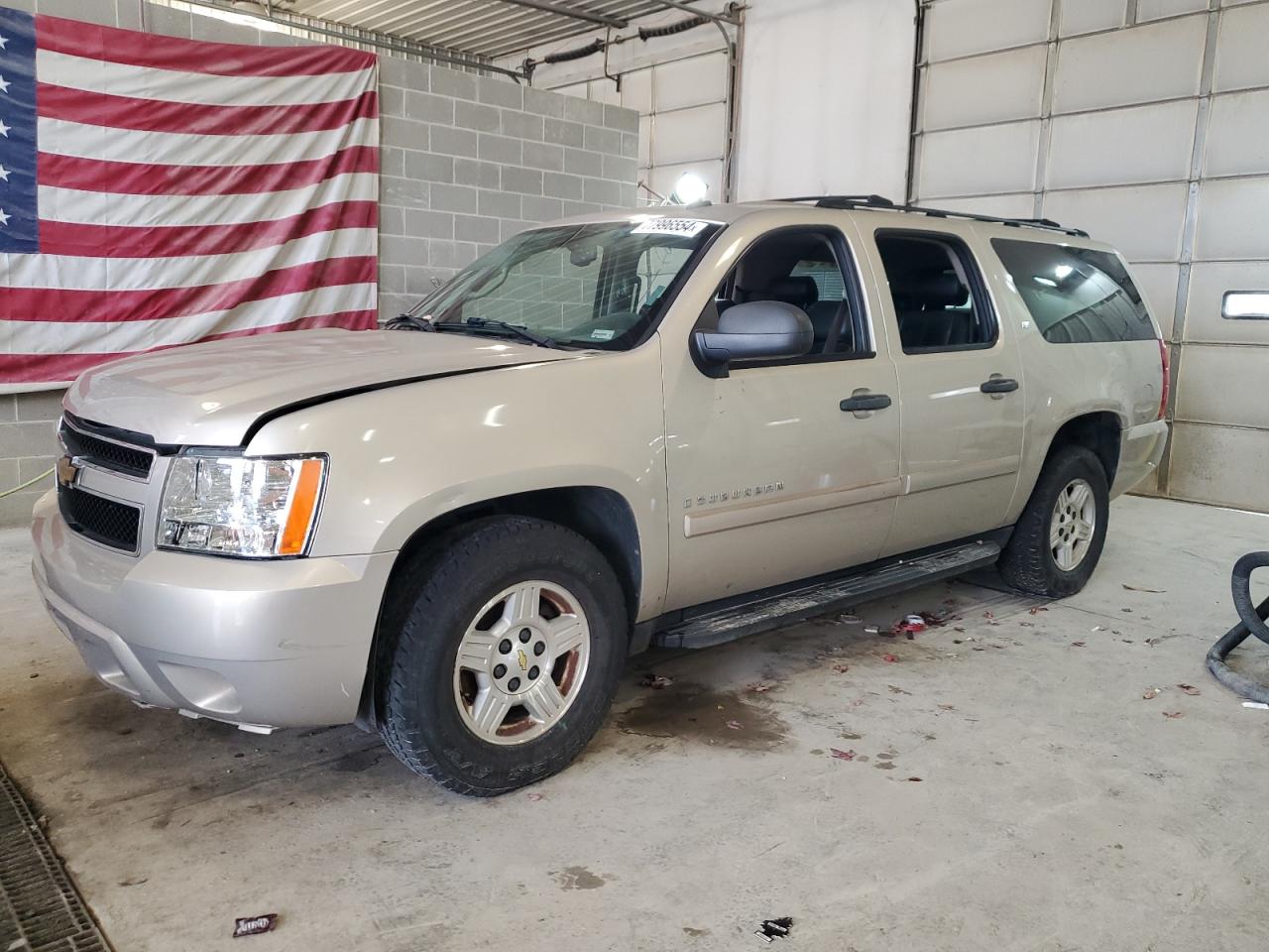 2007 Chevrolet Suburban - Image 1