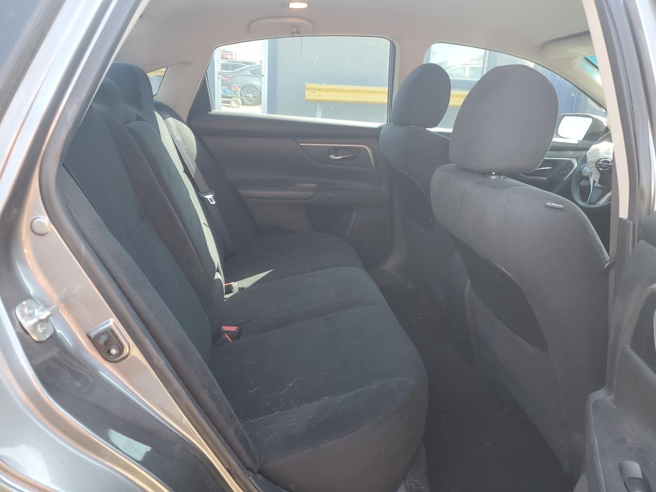 2015 Nissan Altima - Image 11