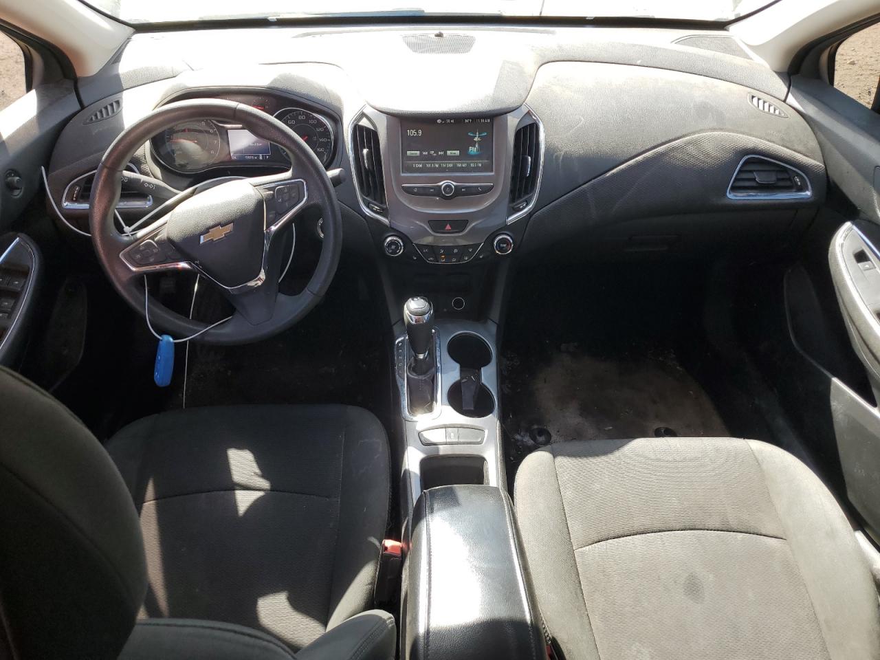 2017 Chevrolet Cruze - Image 8