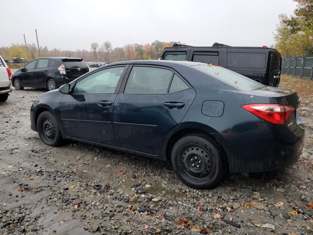 VIN 2T1BURHE2JC073699 2018 TOYOTA COROLLA no.2