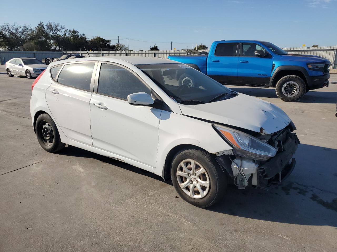2014 Hyundai Accent - Image 4
