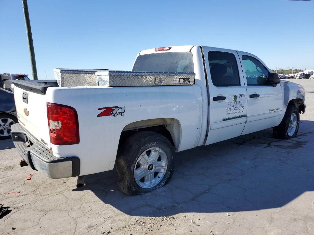 2011 Chevrolet Silverado - Image 3