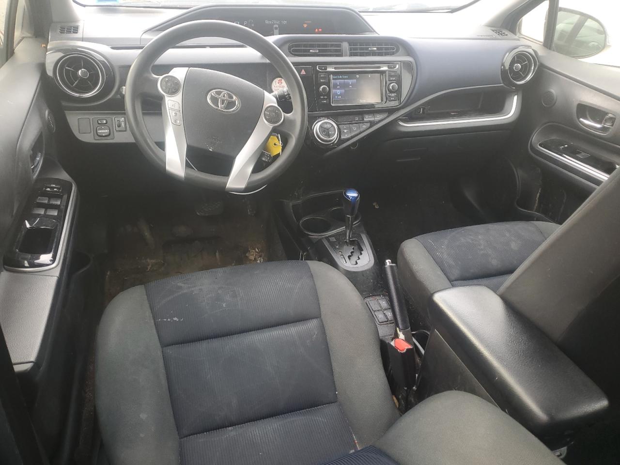 JTDKDTB32G1121025 2016 Toyota Prius C