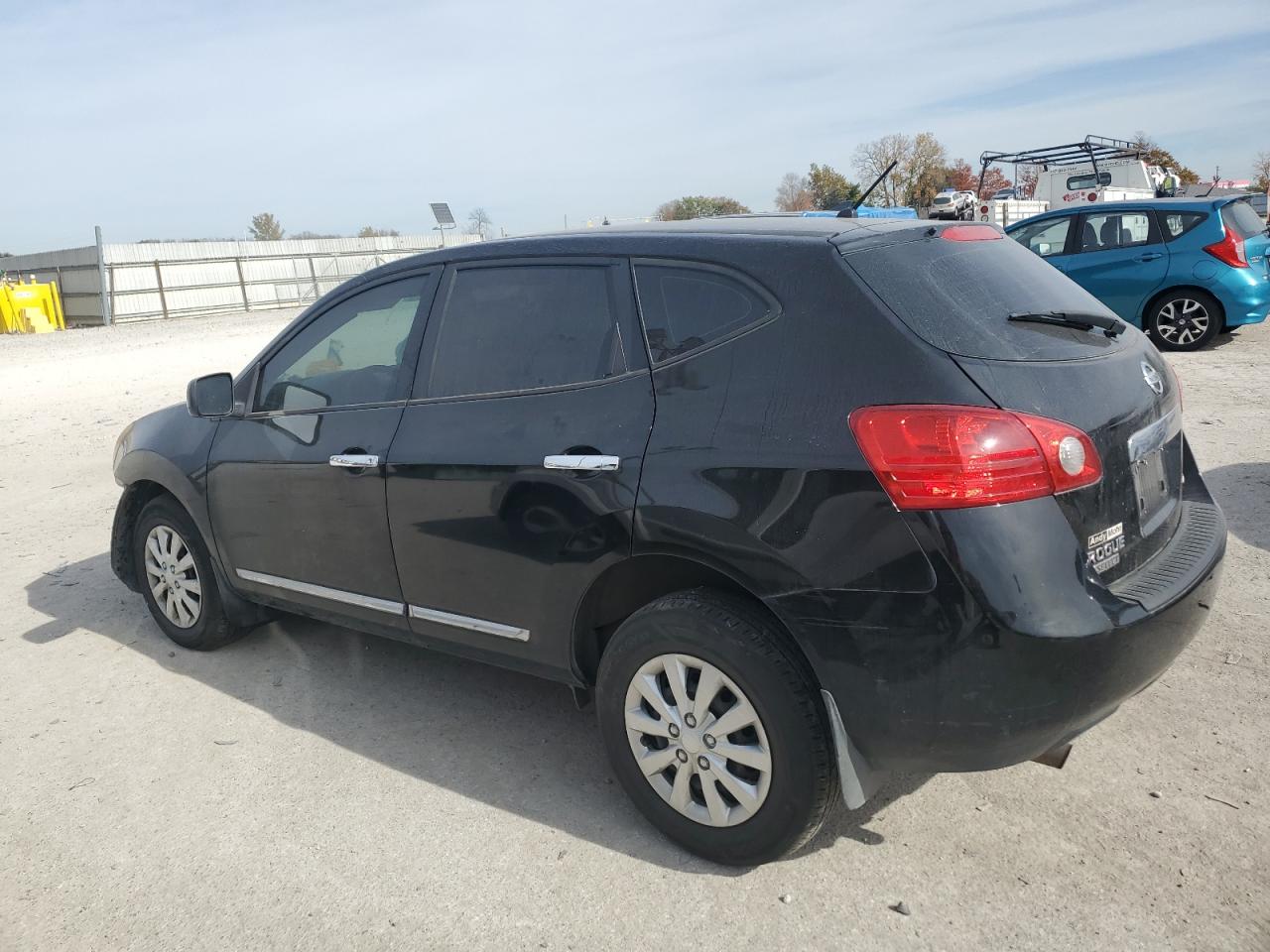 2014 Nissan Rogue - Image 2