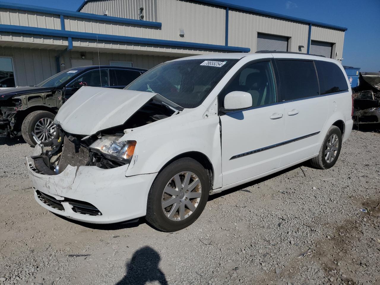 2014 Chrysler Town & Country - Image 1