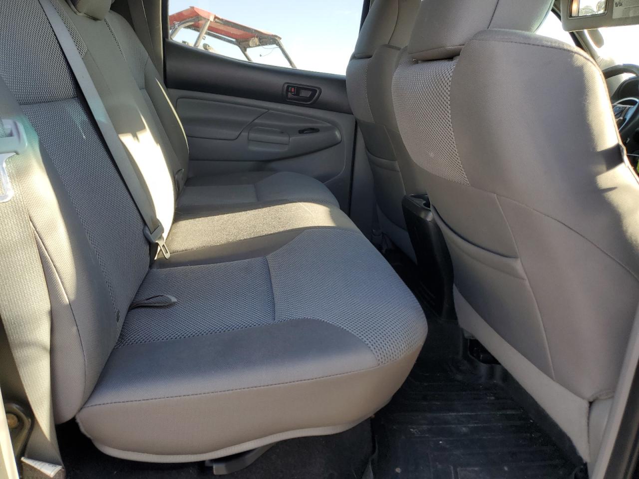 2014 Toyota Tacoma - Image 11