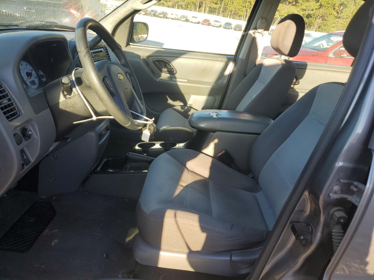 2003 Ford Escape Xls VIN: 1FMYU02183KB35325 Lot: 75945584