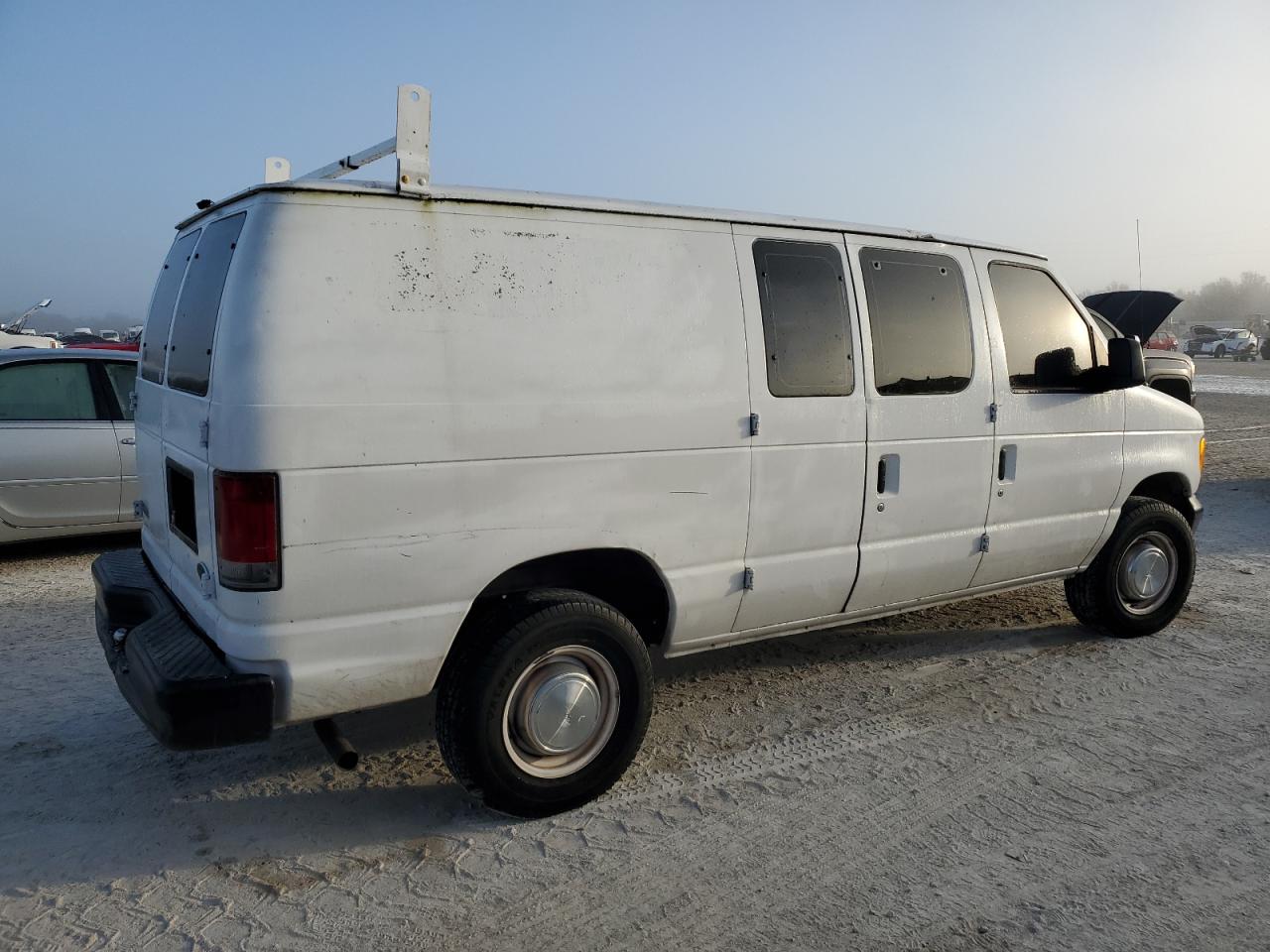 2005 Ford Econoline - Image 3