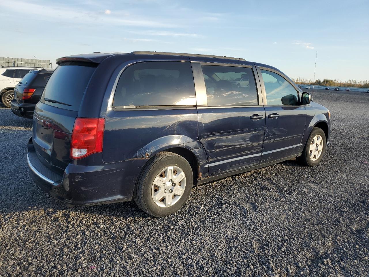2012 Dodge Caravan - Image 3