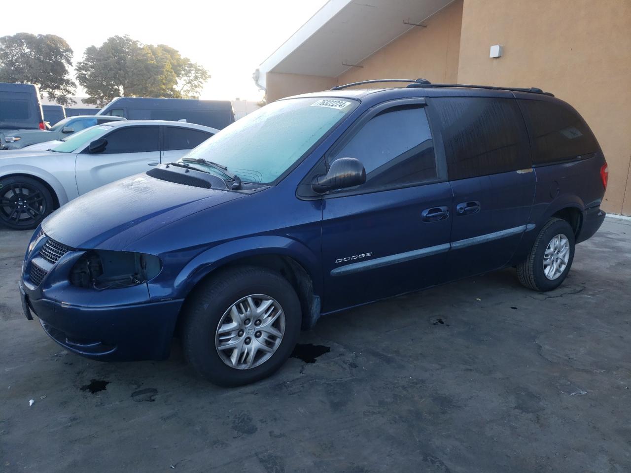 2001 Dodge Caravan - Image 1