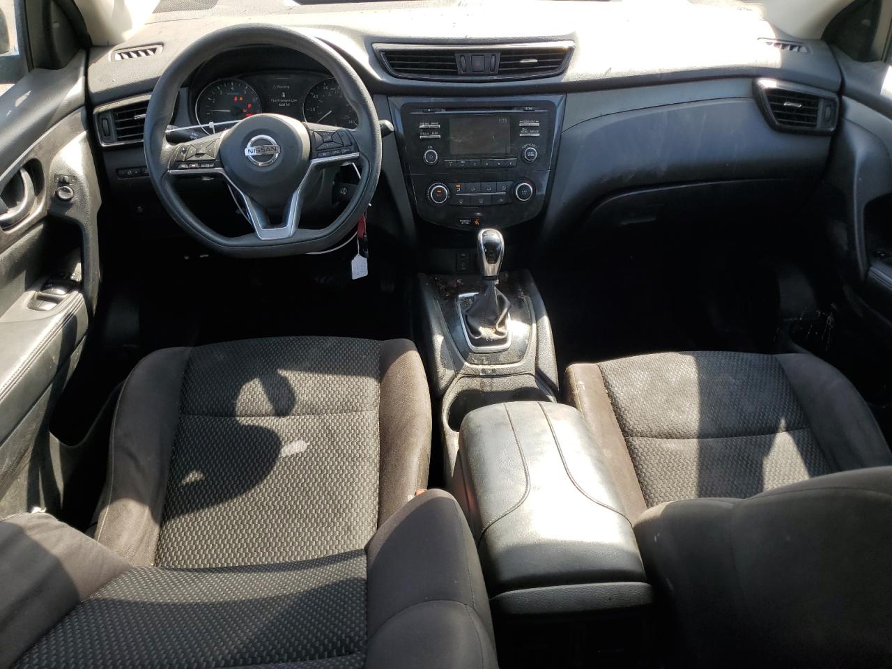 2018 Nissan Rogue - Image 8