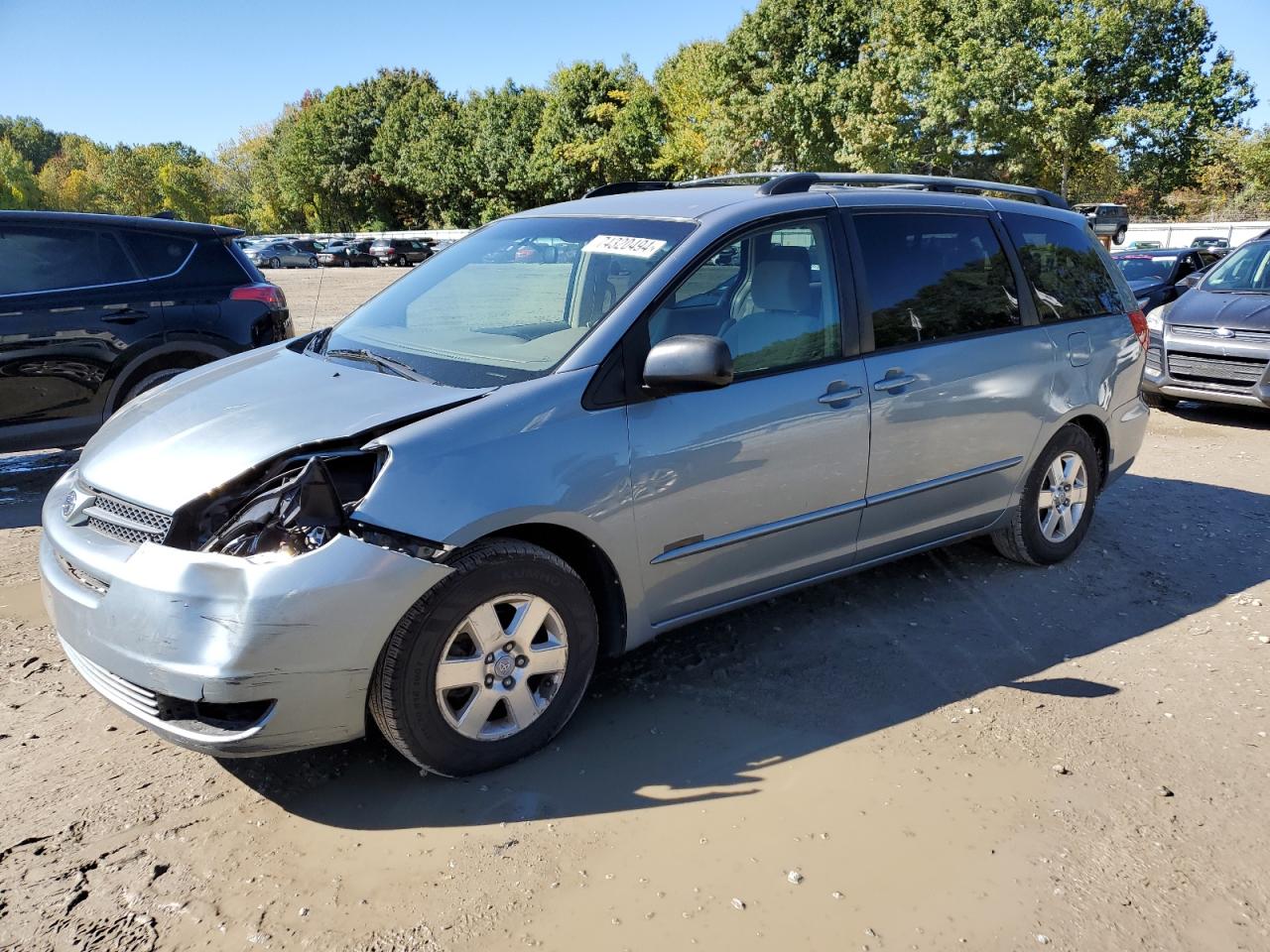 2004 Toyota Sienna - Image 1