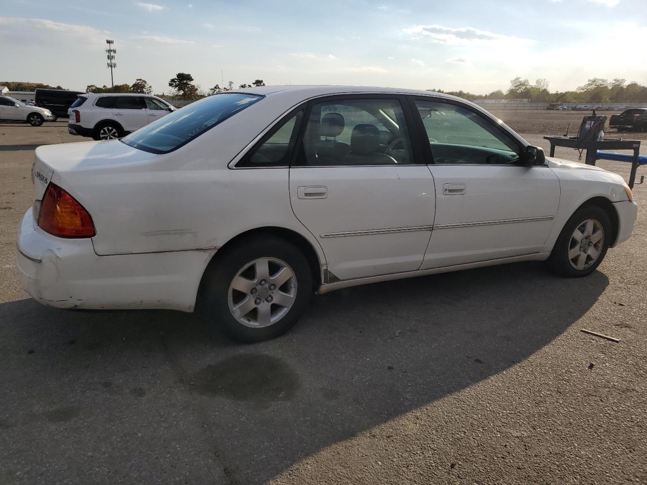 2001 Toyota Avalon Xl VIN: 4T1BF28B21U175736 Lot: 75522684