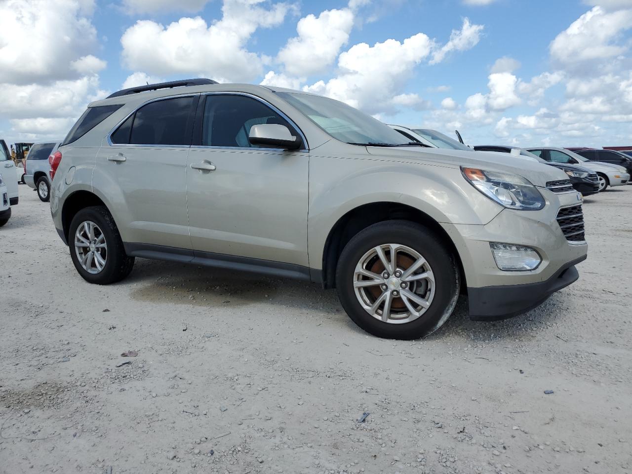 2016 Chevrolet Equinox - Image 4