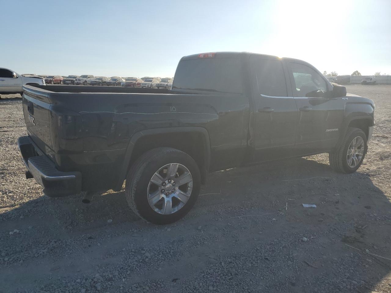 2016 GMC Sierra - Image 3