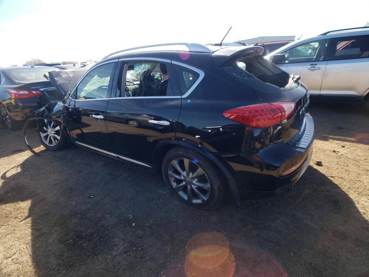 2016 Infiniti QX50 - Image 2