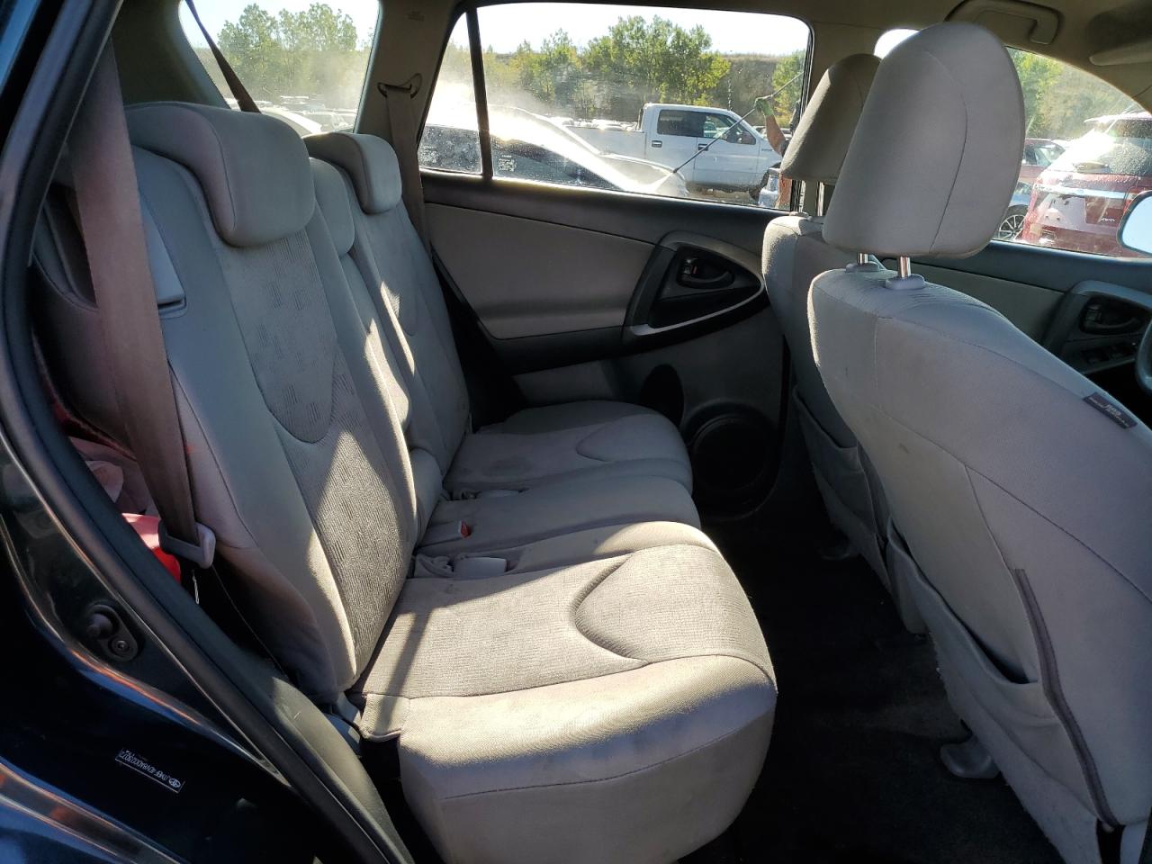 2010 Toyota RAV 4 - Image 11