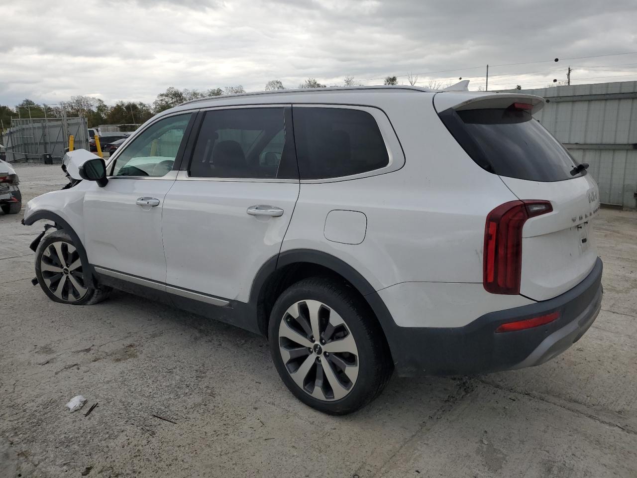 2022 Kia Telluride - Image 2