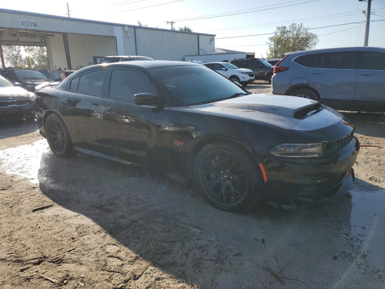 VIN 2C3CDXGJ2KH599270 2019 DODGE CHARGER no.4