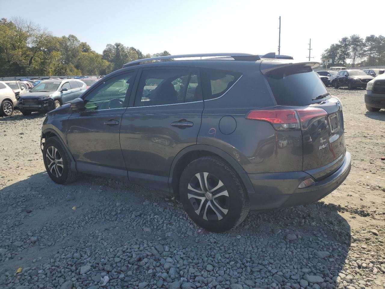 2018 Toyota RAV 4 - Image 2