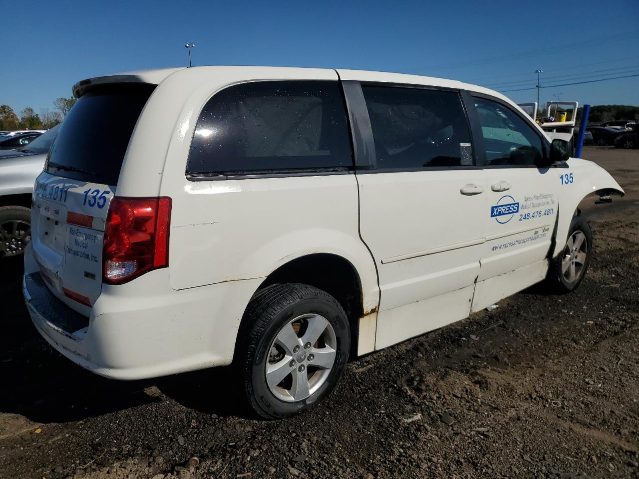 2013 Dodge Caravan - Image 3