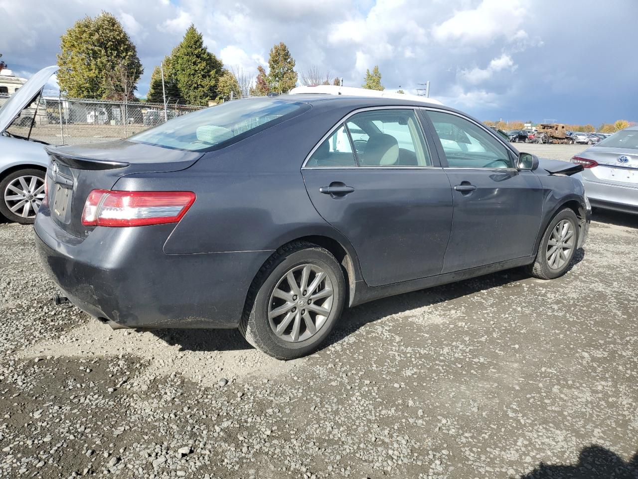 2011 Toyota Camry - Image 3