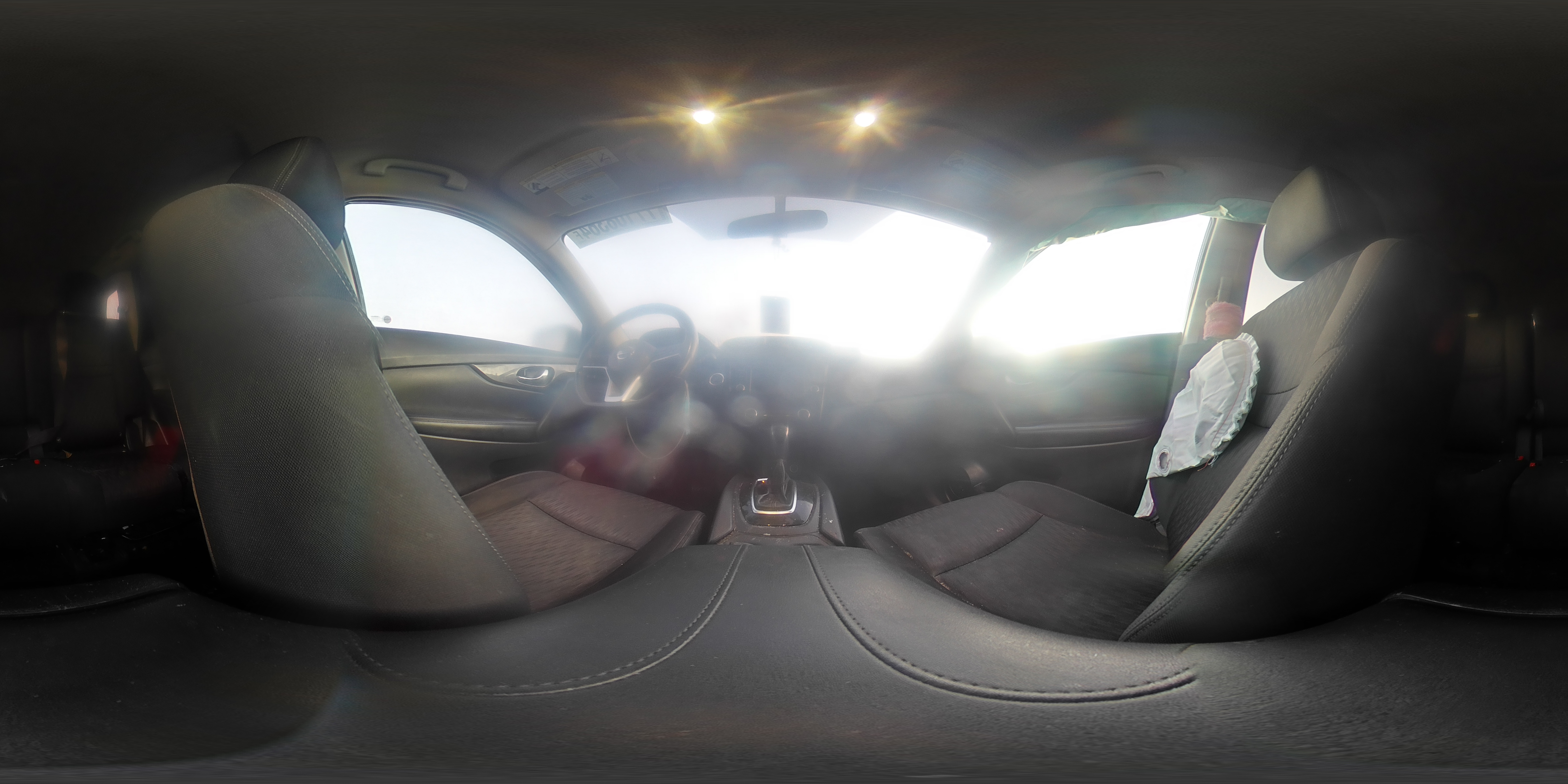 2018 Nissan Rogue - Image 14