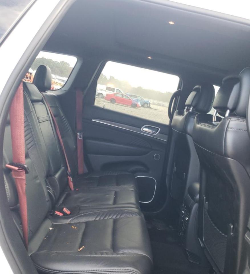 2018 Jeep Grand Cherokee - Image 11