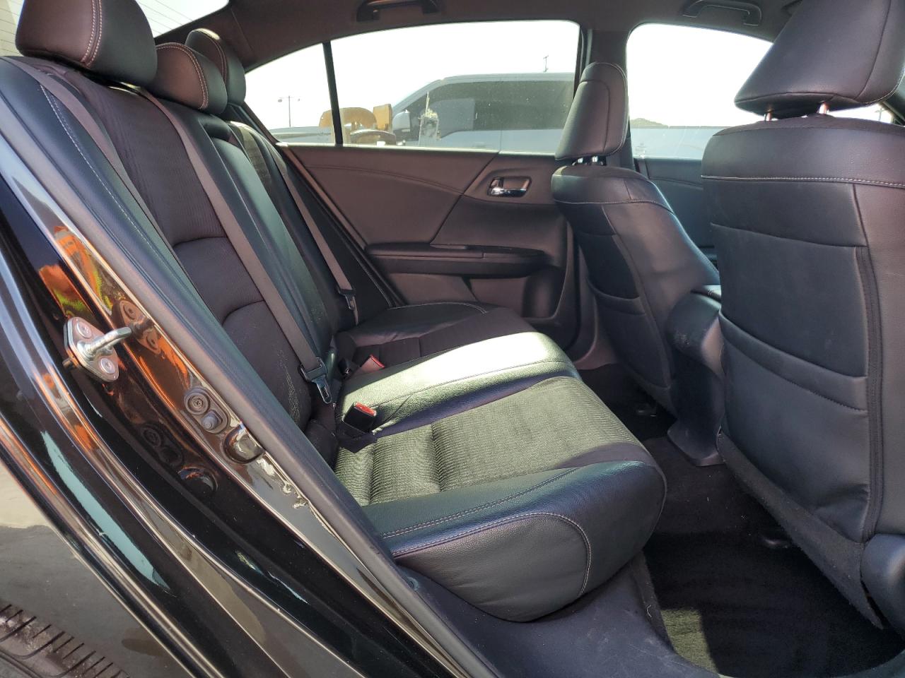 2017 Honda Accord - Image 10