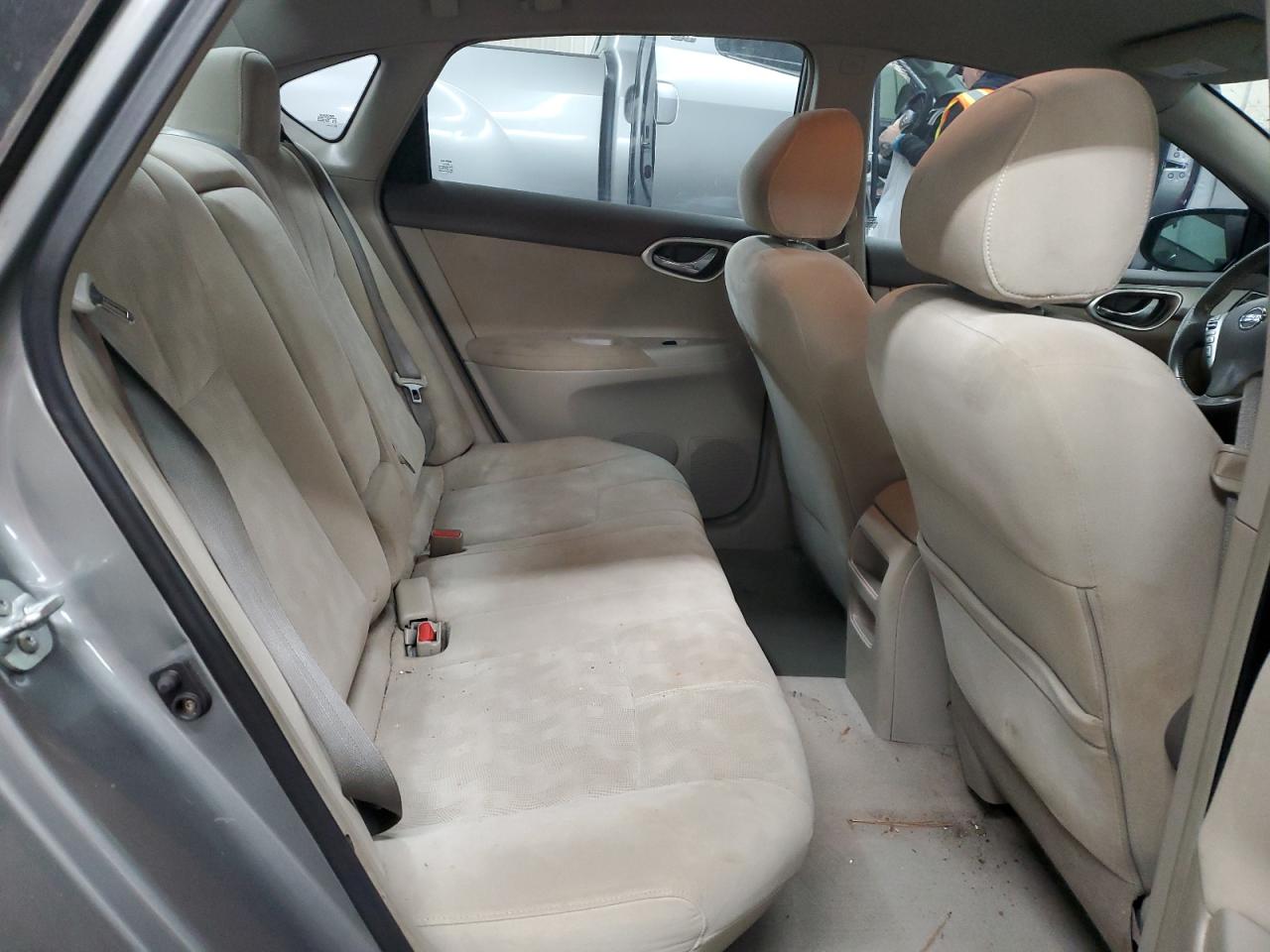 2013 Nissan Sentra - Image 10