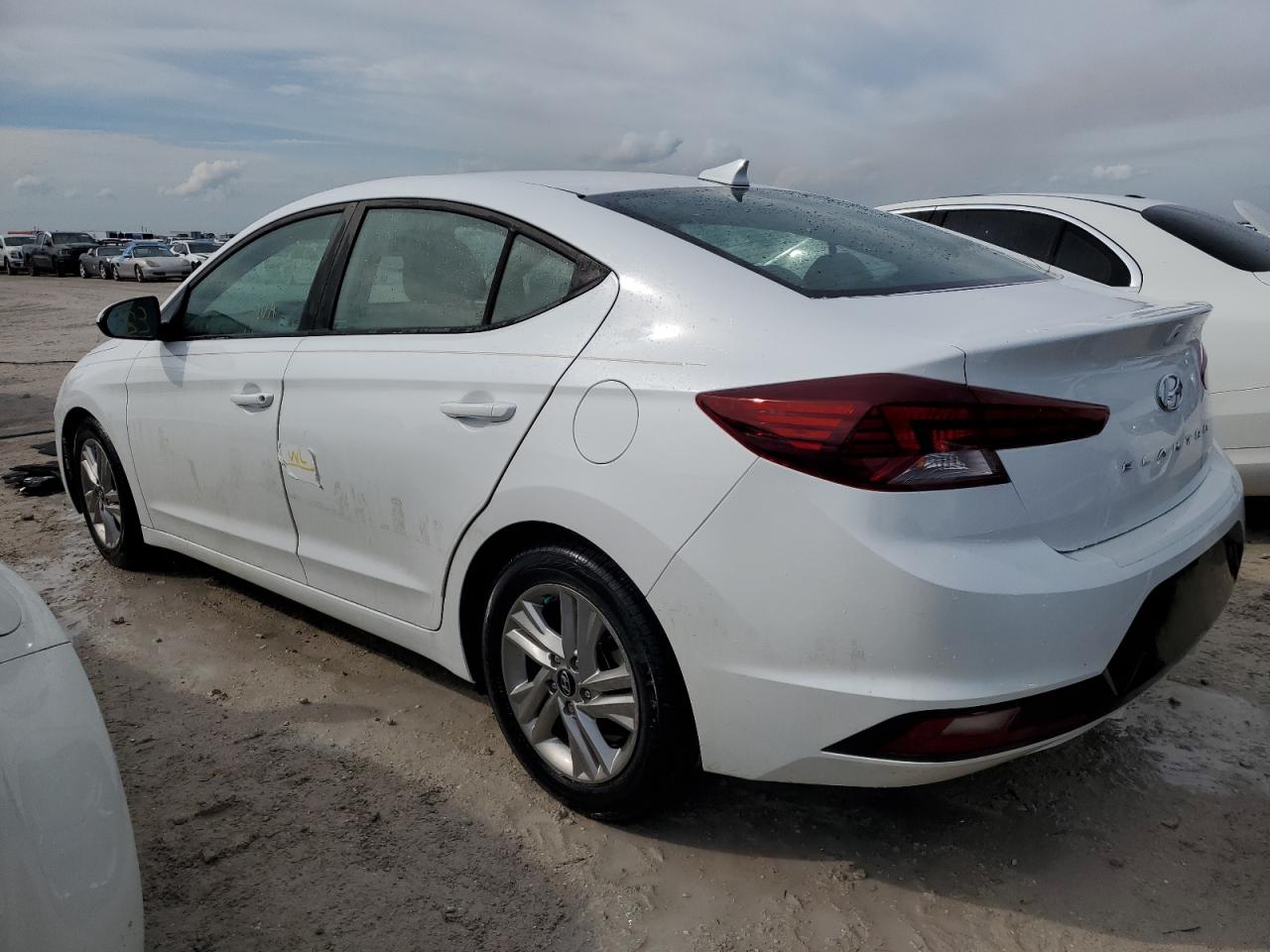 2019 Hyundai Elantra - Image 2