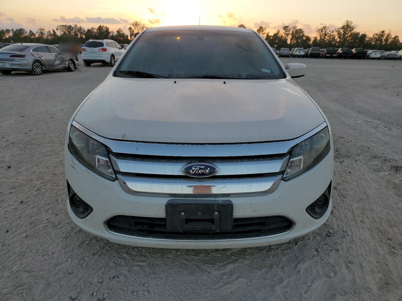 2011 Ford Fusion - Image 5