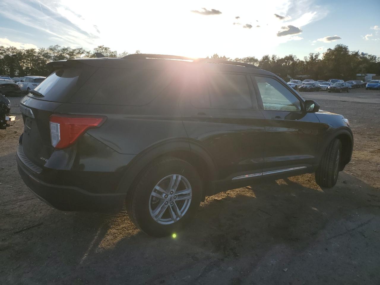 2021 Ford Explorer - Image 3