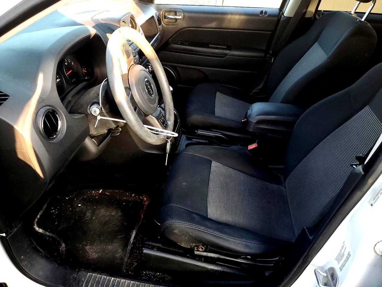2011 Jeep Compass - Image 7