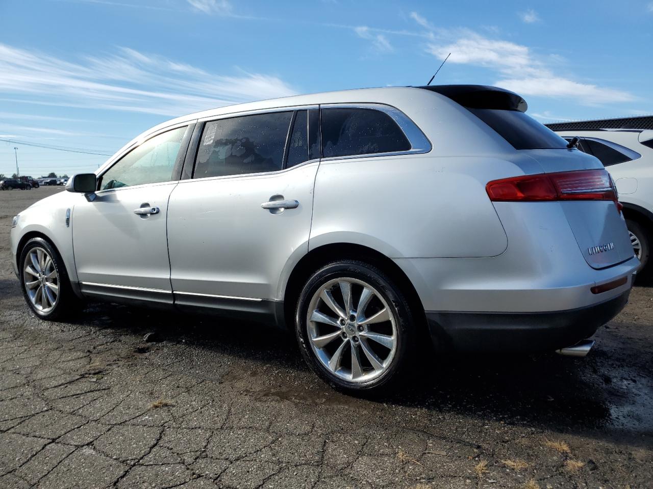 2010 Lincoln Mkt VIN: 2LMHJ5AT6ABJ23954 Lot: 75219544