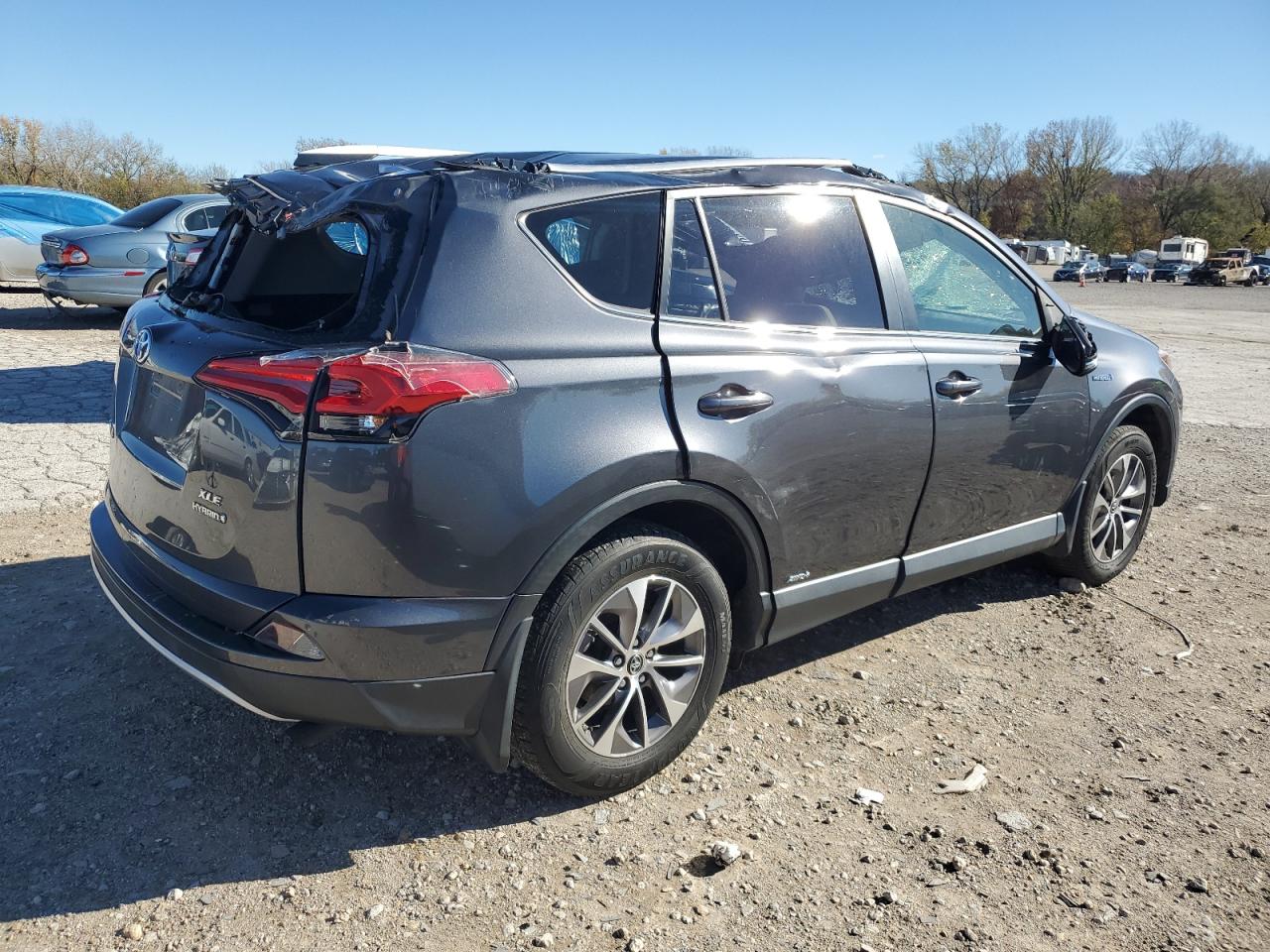 2016 Toyota RAV 4 - Image 3
