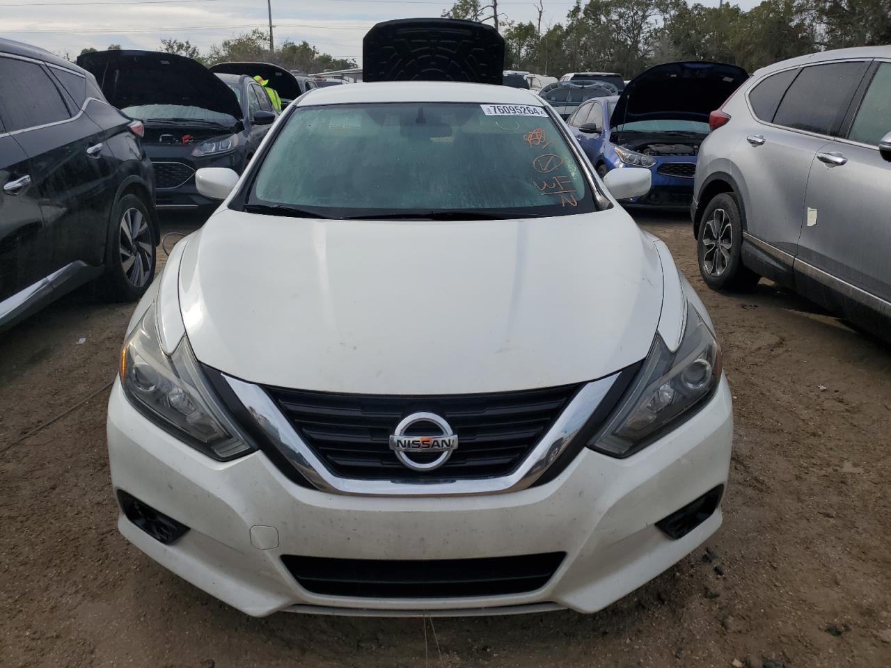 VIN 1N4AL3AP6JC197609 2018 NISSAN ALTIMA no.5