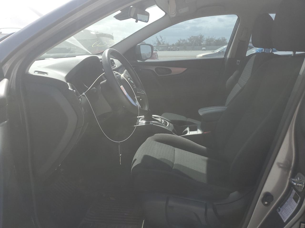 2020 Nissan Rogue - Image 7