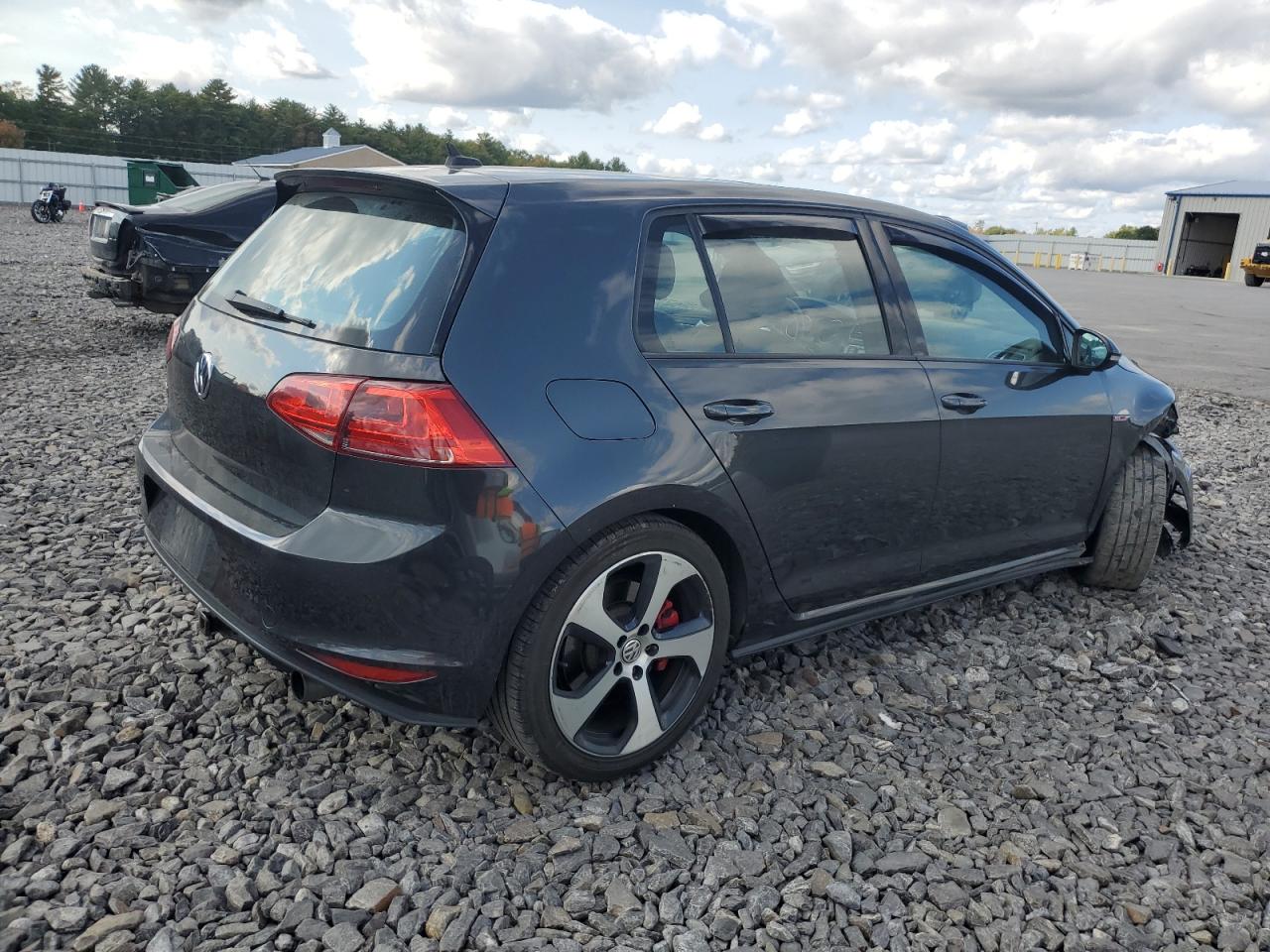 2015 Volkswagen GTI - Image 3