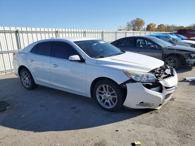 Sedans CHEVROLET MALIBU 2016 Biały