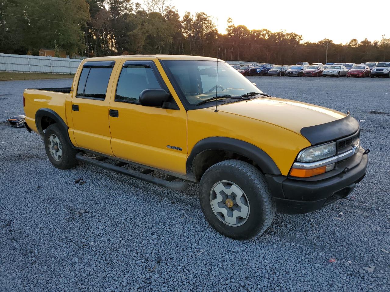 2002 Chevrolet S-10 Pickup - Image 4
