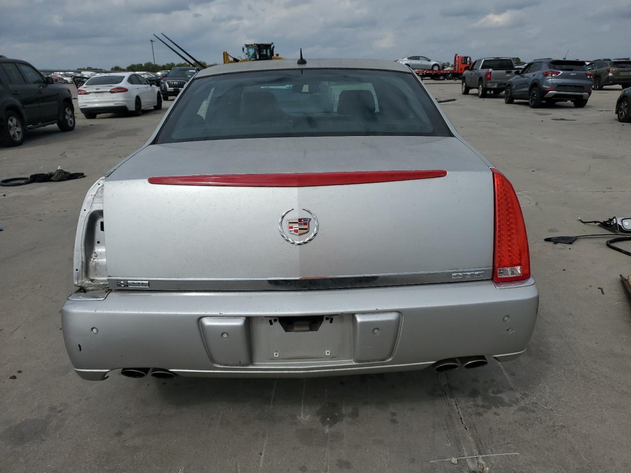 2007 Cadillac Dts VIN: 1G6KD57Y27U196647 Lot: 77892624