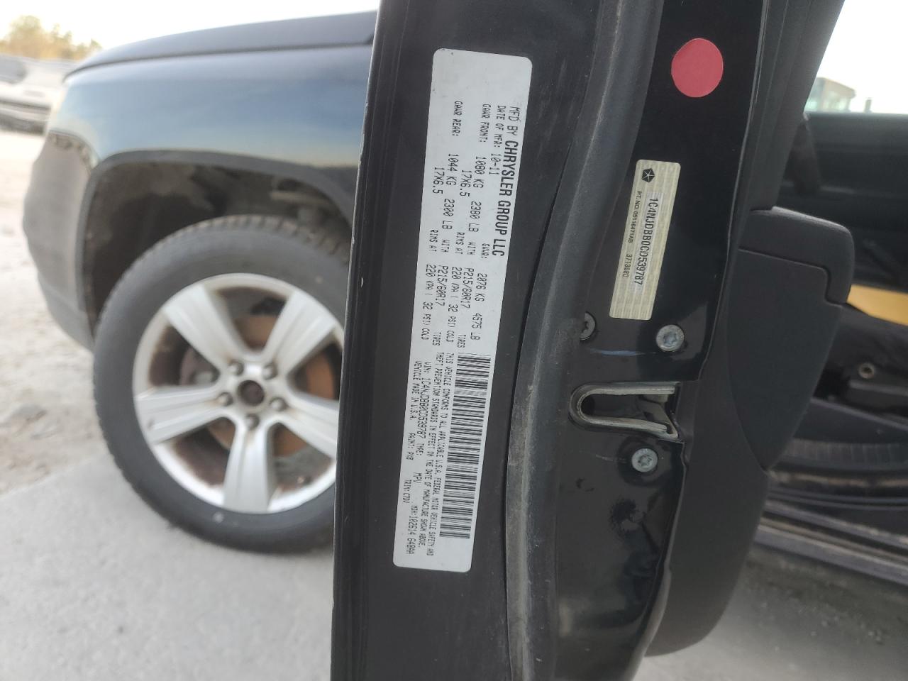 2012 Jeep Compass - Image 13