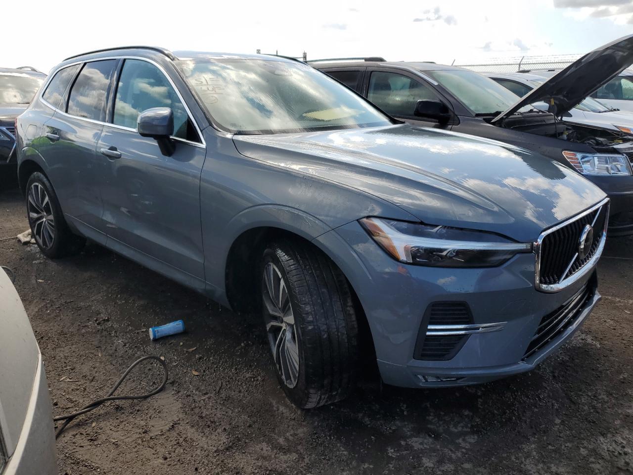 2022 Volvo XC60 - Image 4
