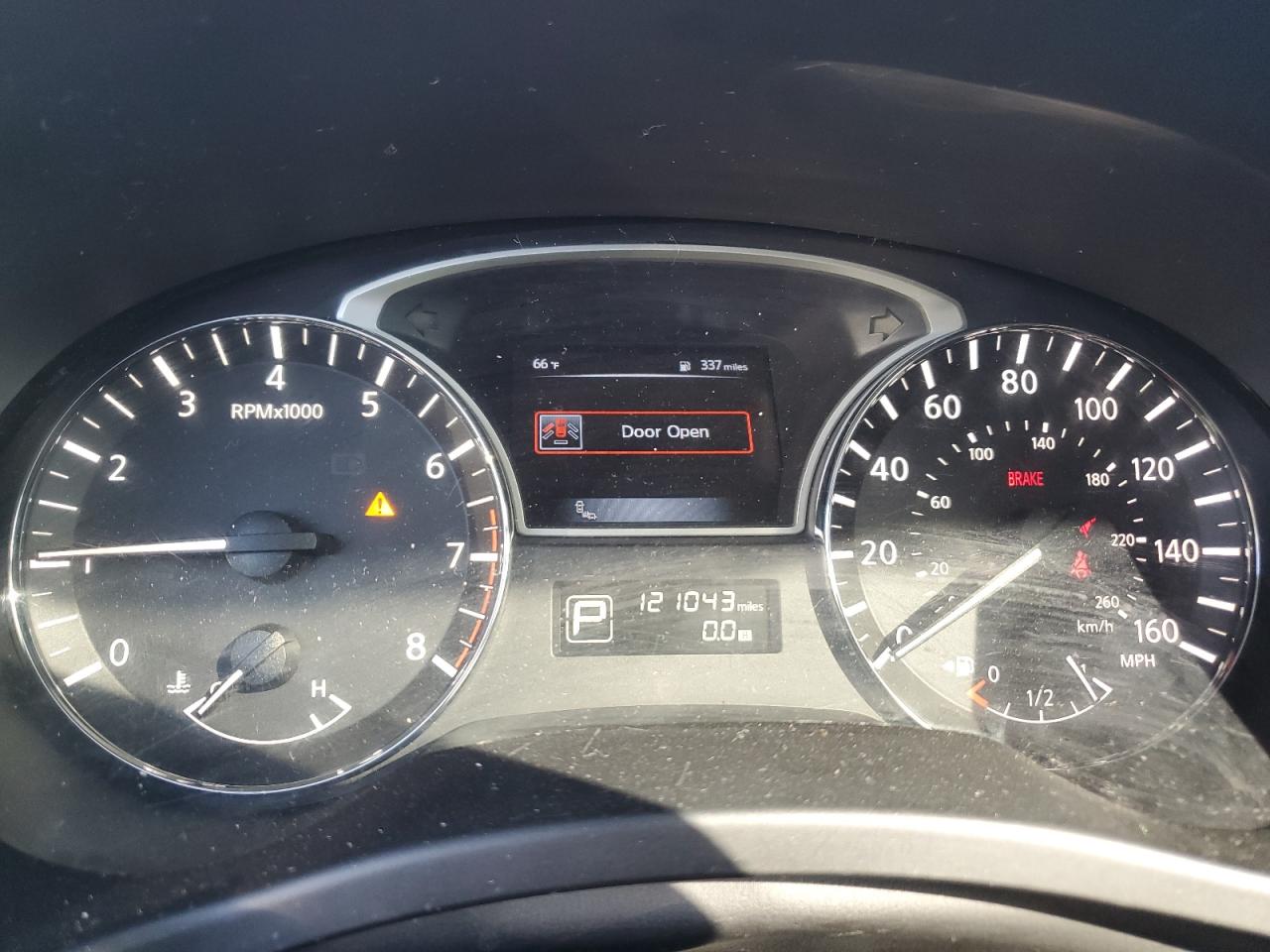 2015 Nissan Pathfinder - Image 9