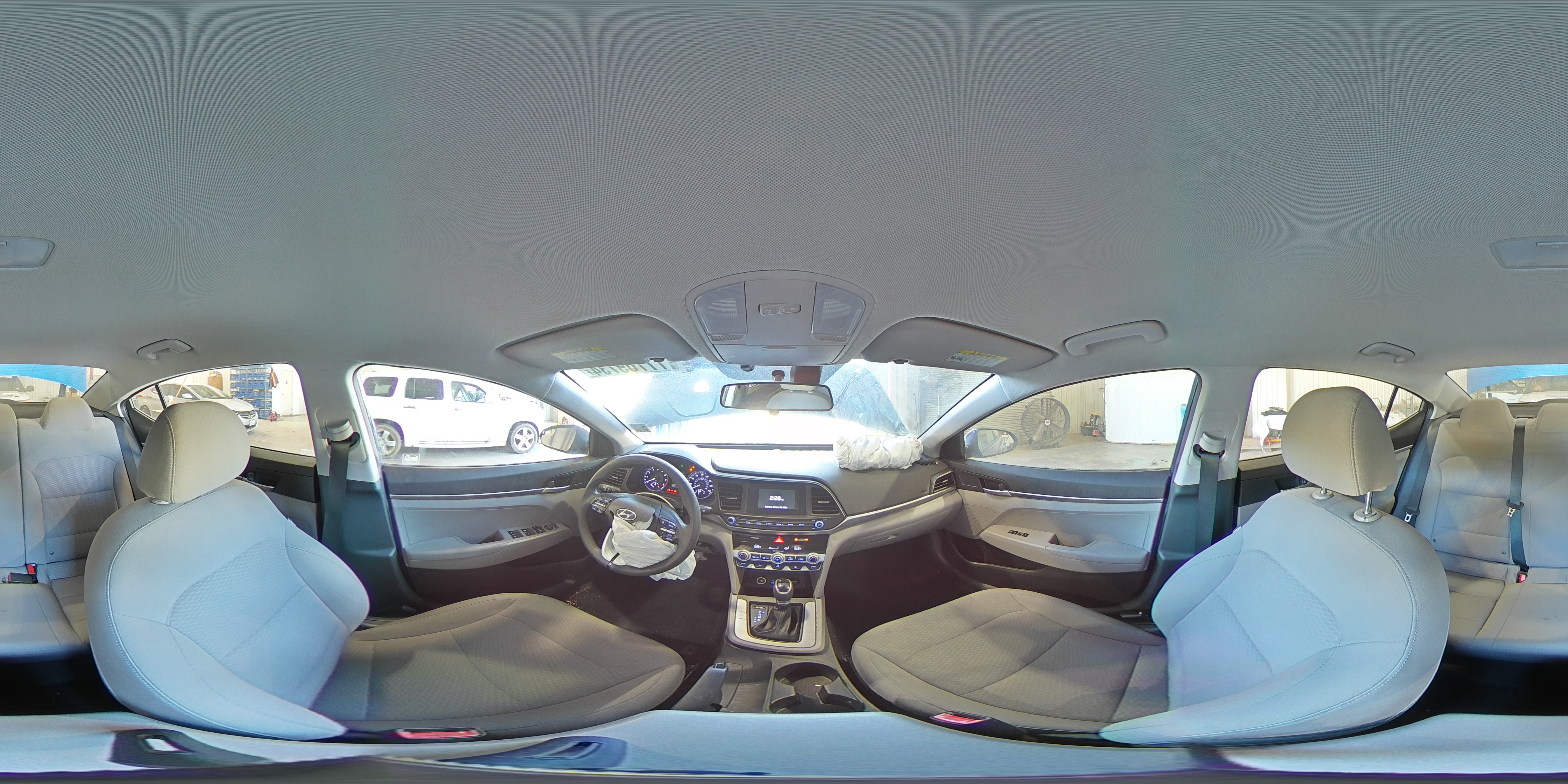 2020 Hyundai Elantra - Image 12